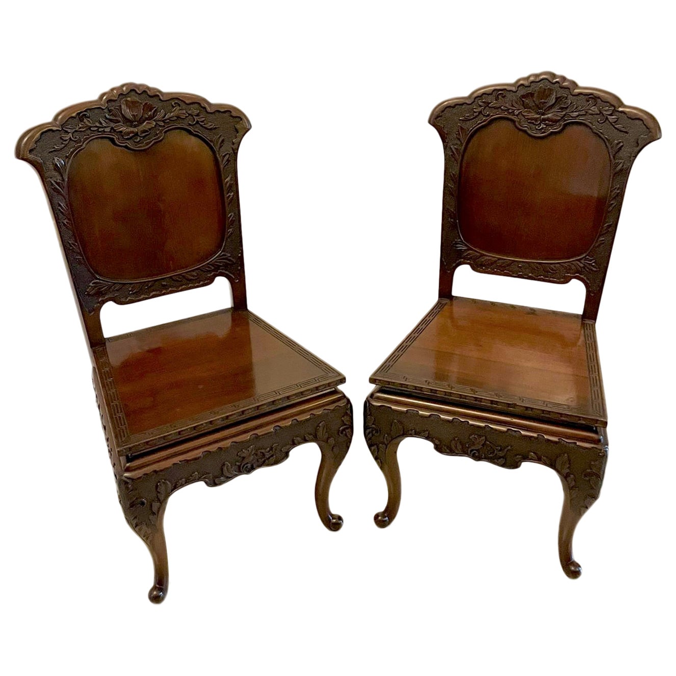 Fine Quality Pair of Antique Carved Chinese Hall Chairs For Sale