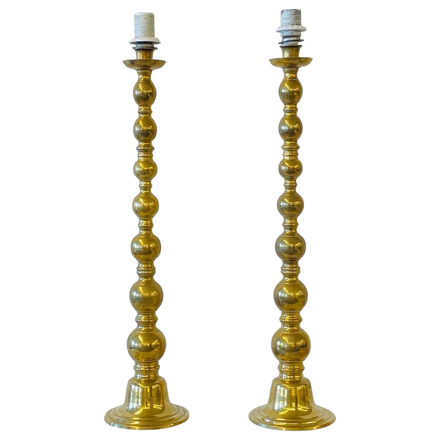 Pair of Hollywood Regency Solid Brass Drum Shape Table Lamps, Neoclassical Style For Sale