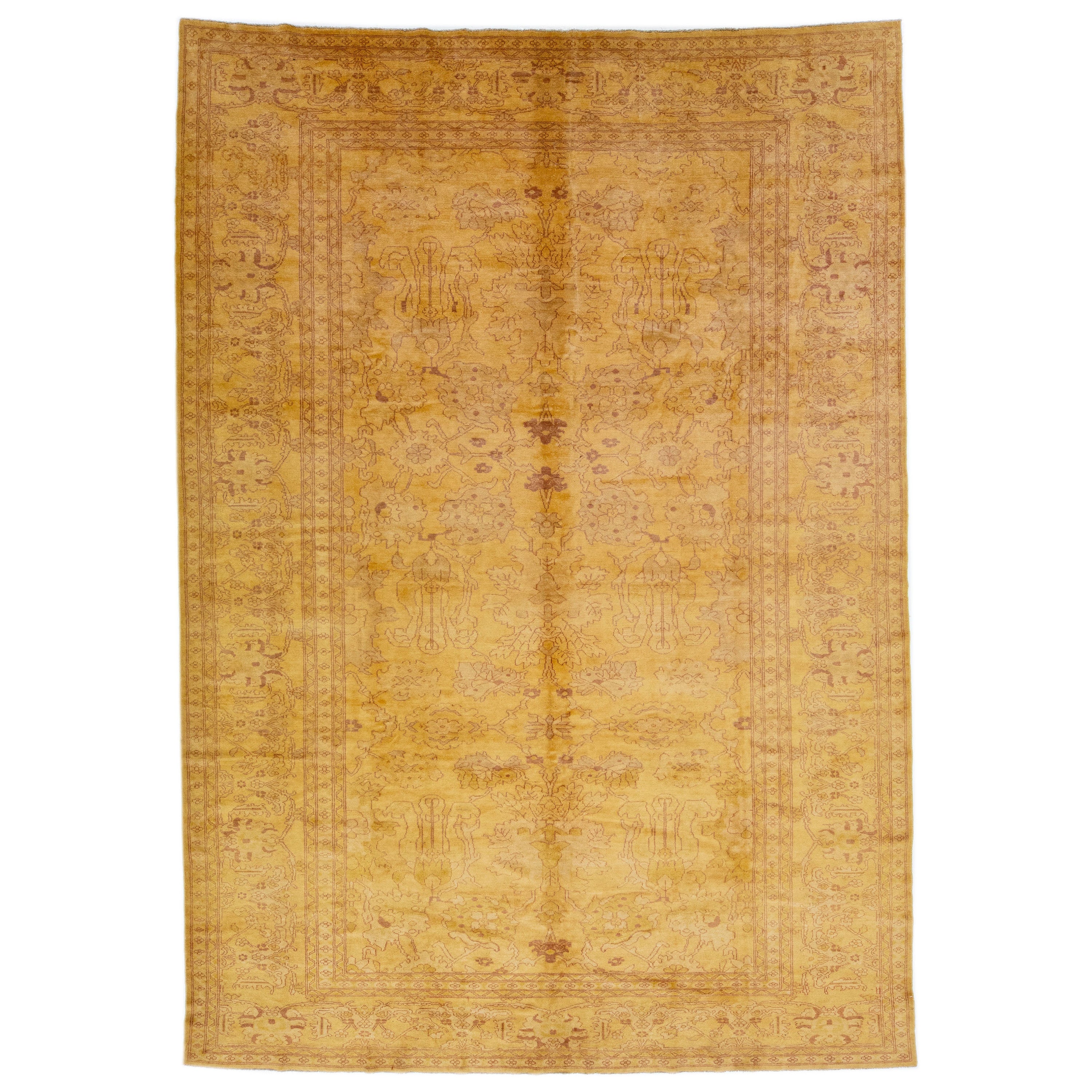 Tapis indien vintage en laine à motifs floraux sur toute sa surface dans le motif Goldenrod en vente