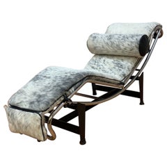 Retro Mid-Century Modern Cassina Styled Le Corbusier Chaise Lounge Newly Upholstered