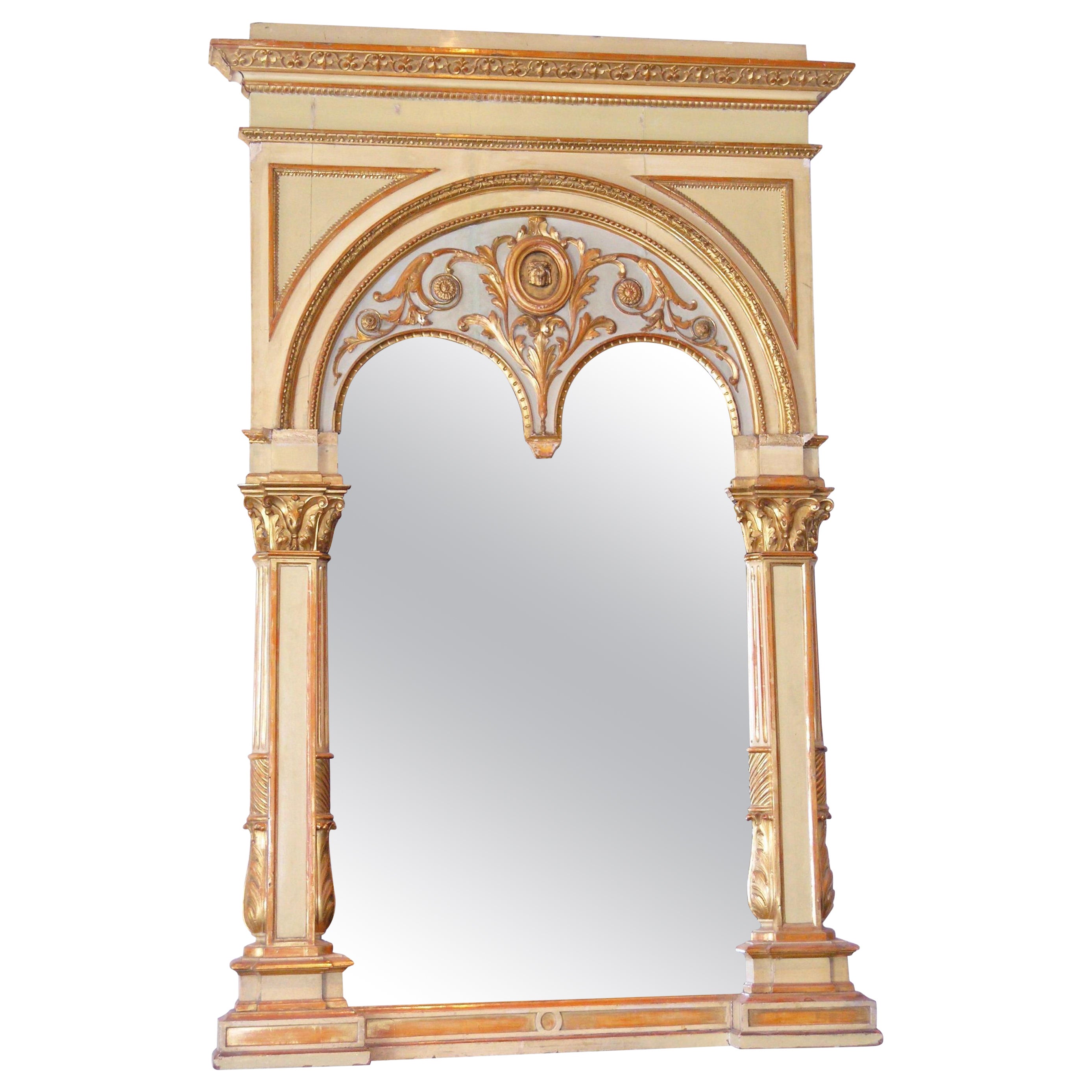 Miroir de pilier italien peint et doré à la feuille, circa 1800 en vente