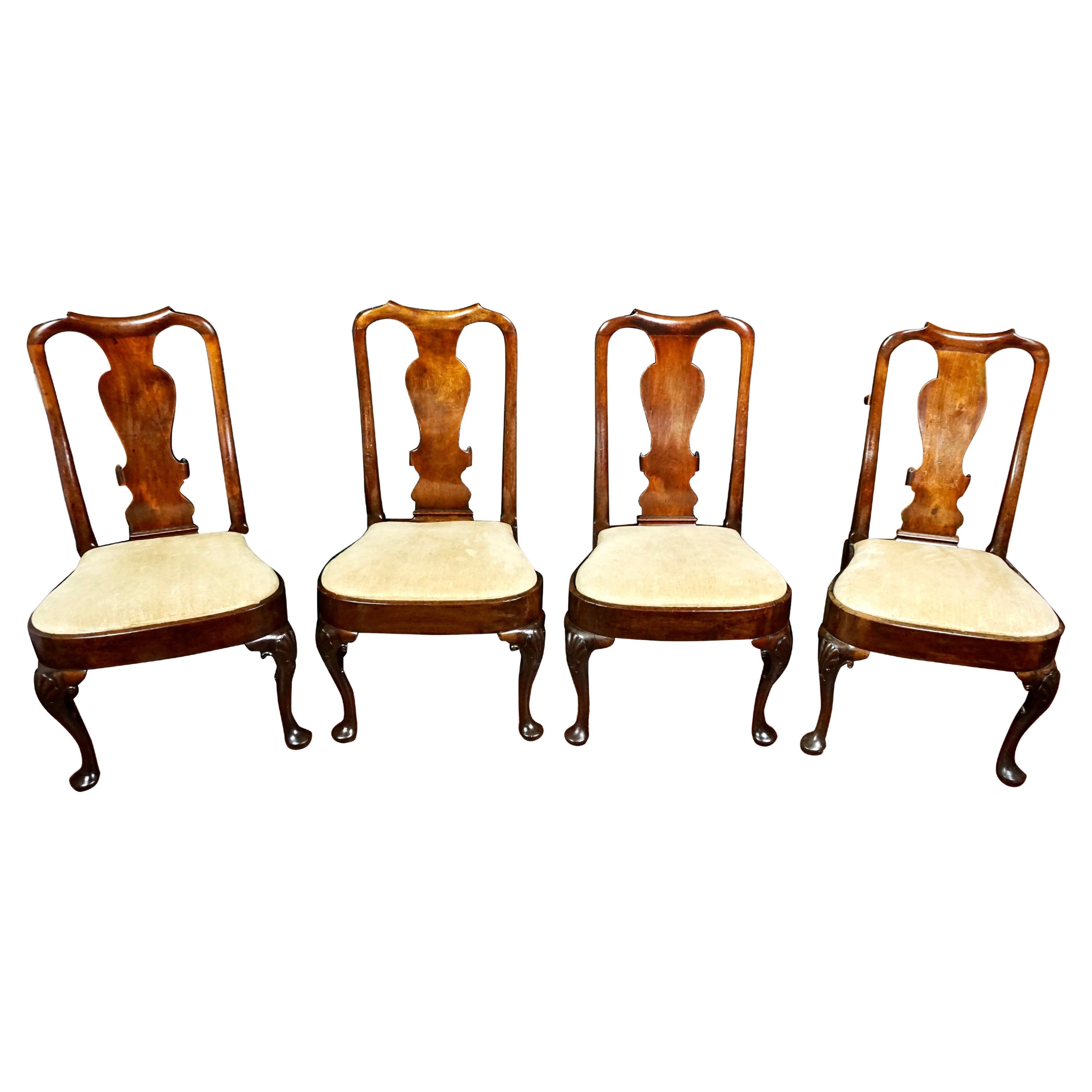 Set of Four English George II Period Walnut Side Chairs with Shelled Carved Legs For Sale