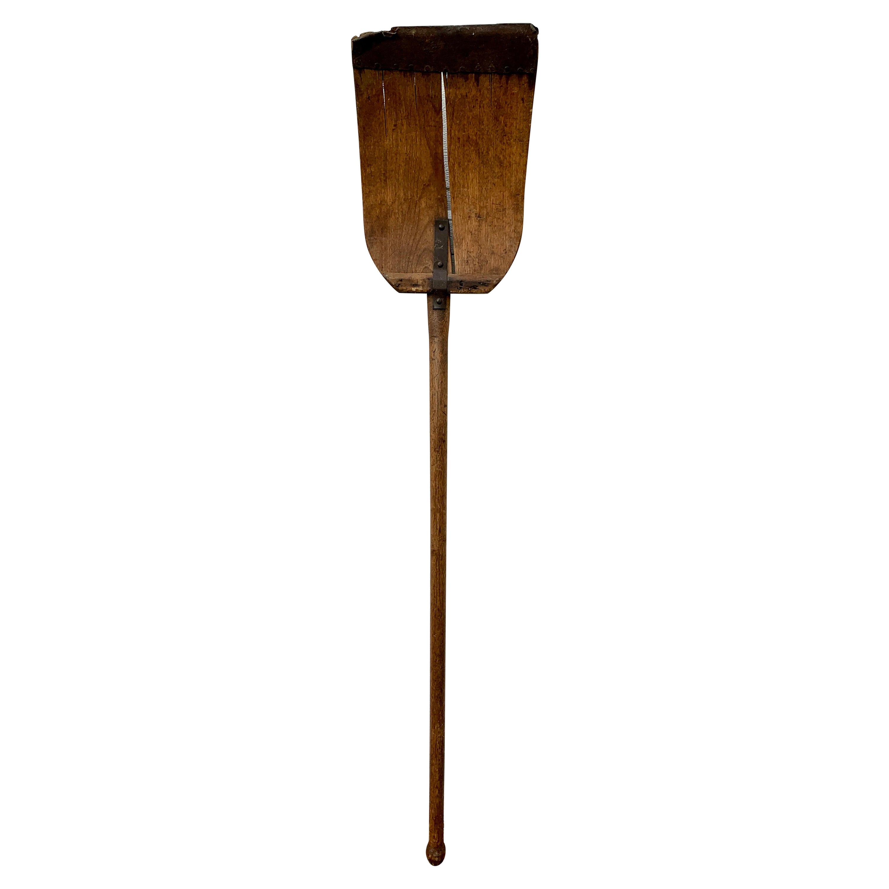 Pelle à grain en bois ancienne du 19e siècle, faite à la main en vente