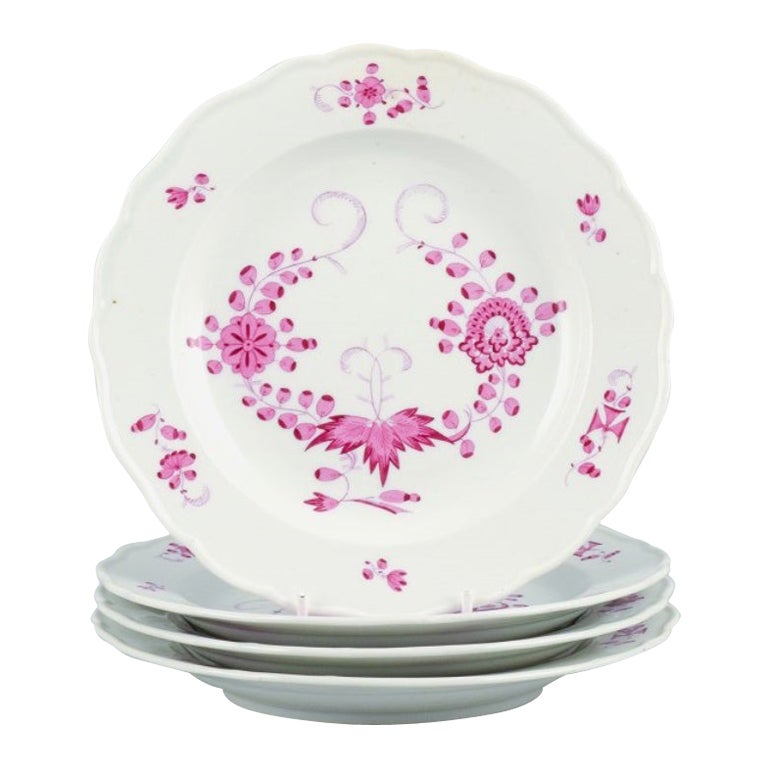 Meissen, Pink Indian, Set of Four Porcelain Plates. Approx. 1900 For Sale