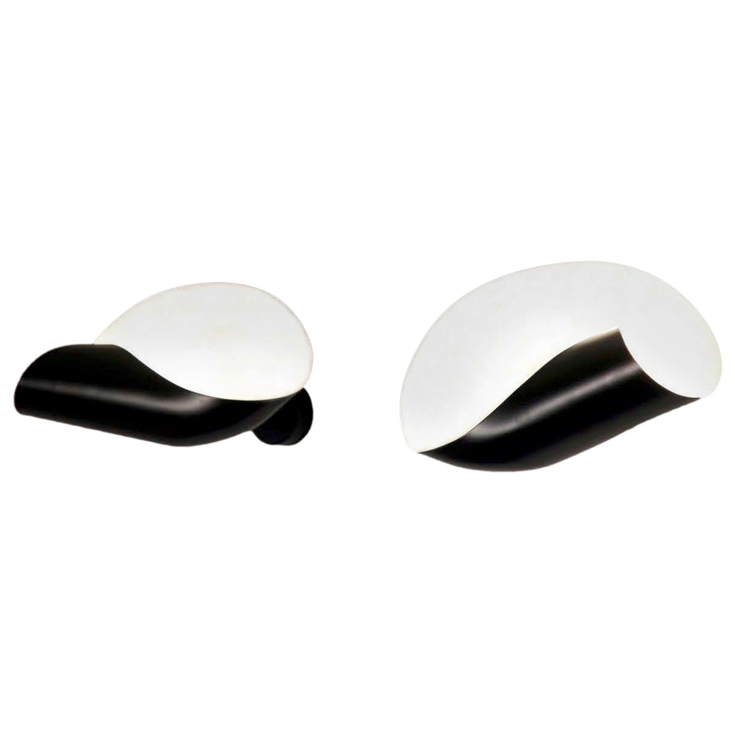 Serge Mouille - Conche Sconce in Black or White For Sale