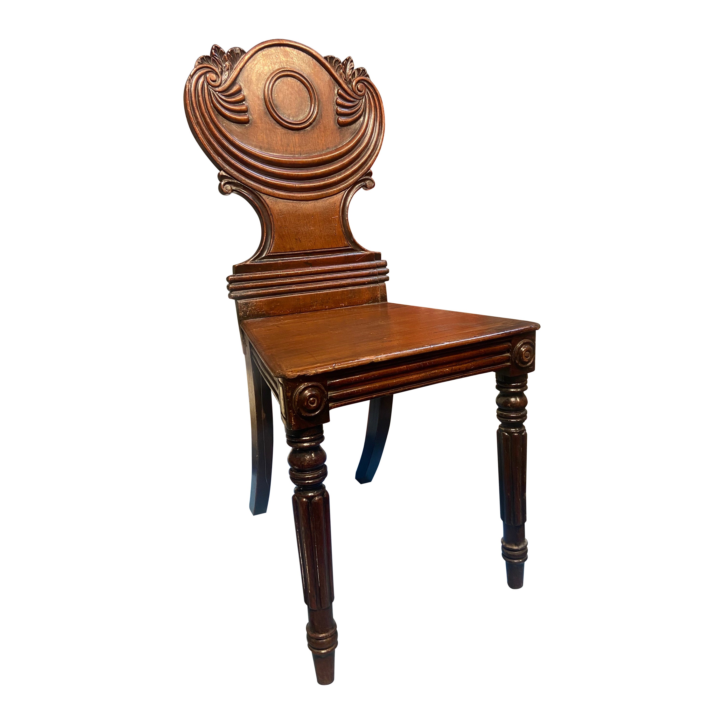 Viktorianischer Mahagoni-Stuhl des 19. Jahrhunderts mit ovaler handgeschnitzter Rückenlehne im Angebot