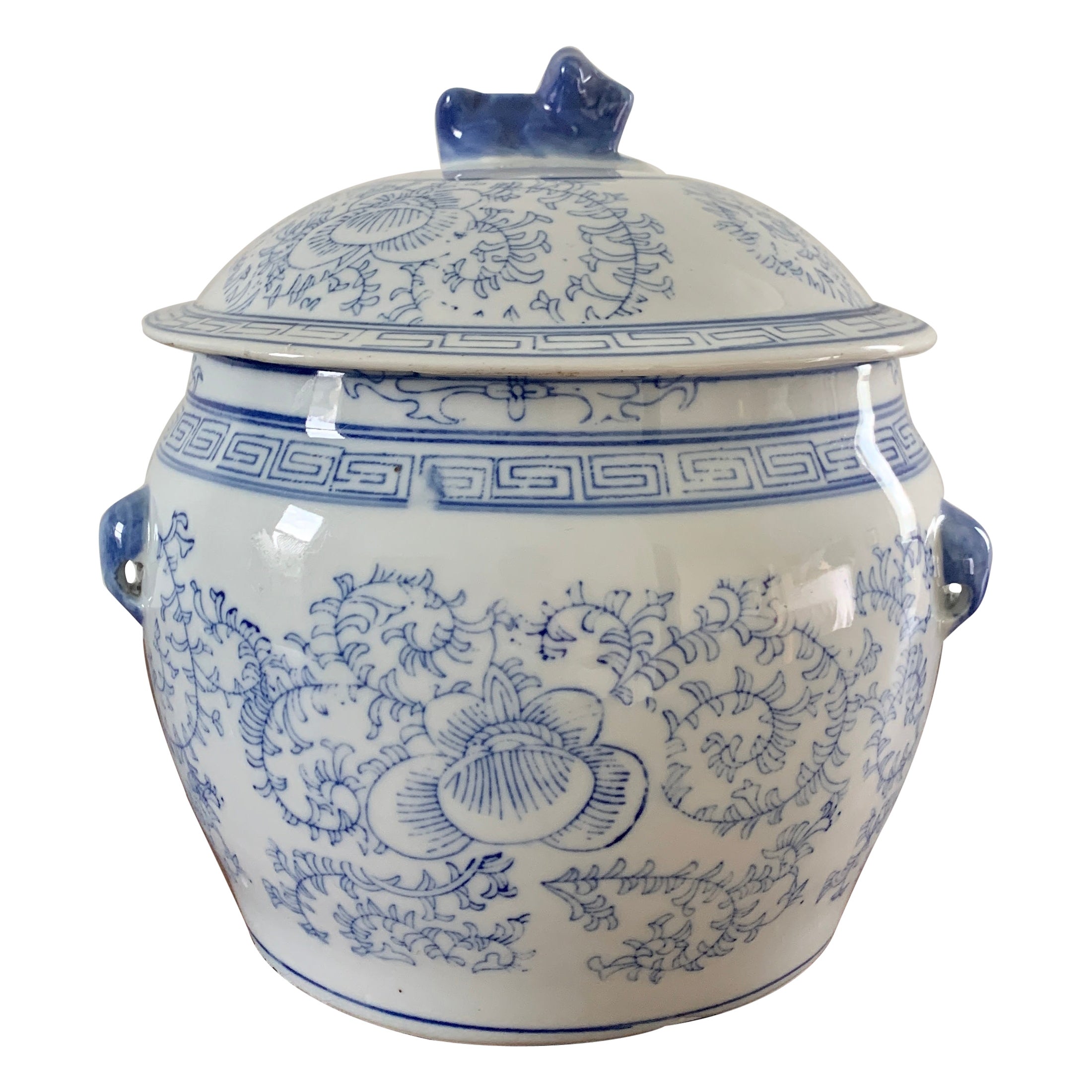 Chinese Blue and White Porcelain Covered Jar With Foo Dog Finial
