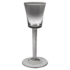 Copa de vino muy fina con cubilete y espiral múltiple, hacia 1760