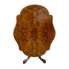 Outstanding Quality Antique 6 Seater Burr Walnut Serpentine Shaped Dining Table