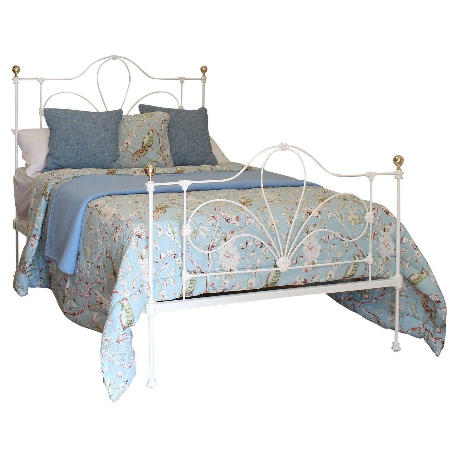 Double Cast Iron Bed, MD137