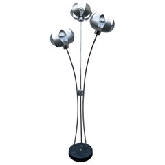 Lampada da terra di metà secolo in cromo e alluminio, paralumi a forma di tulipano, Francia