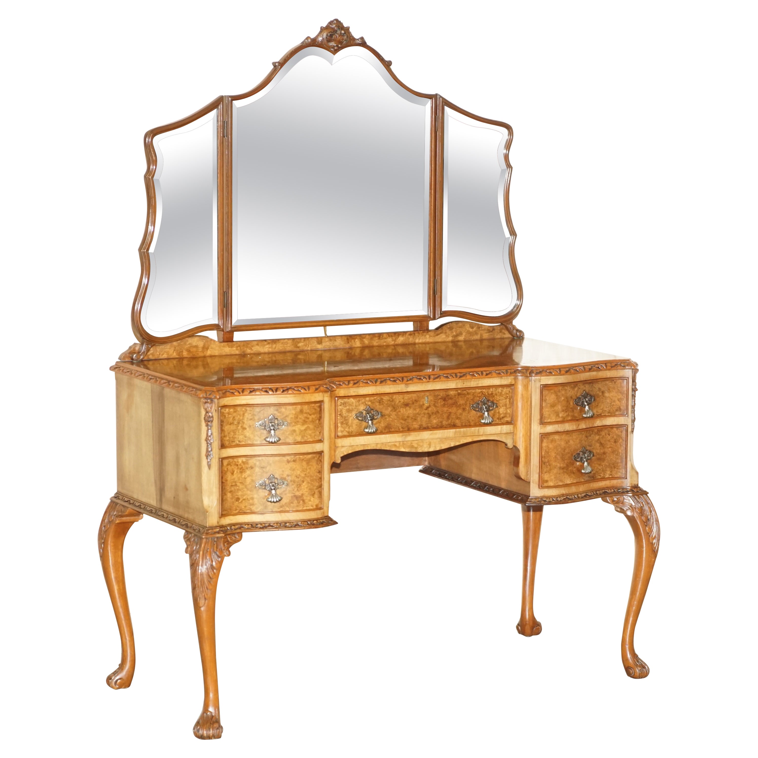 SUBLIME MAPLE & CO BURR WALNUT HAND CARVED DRESSING TABLE PART OF SUiTE im Angebot