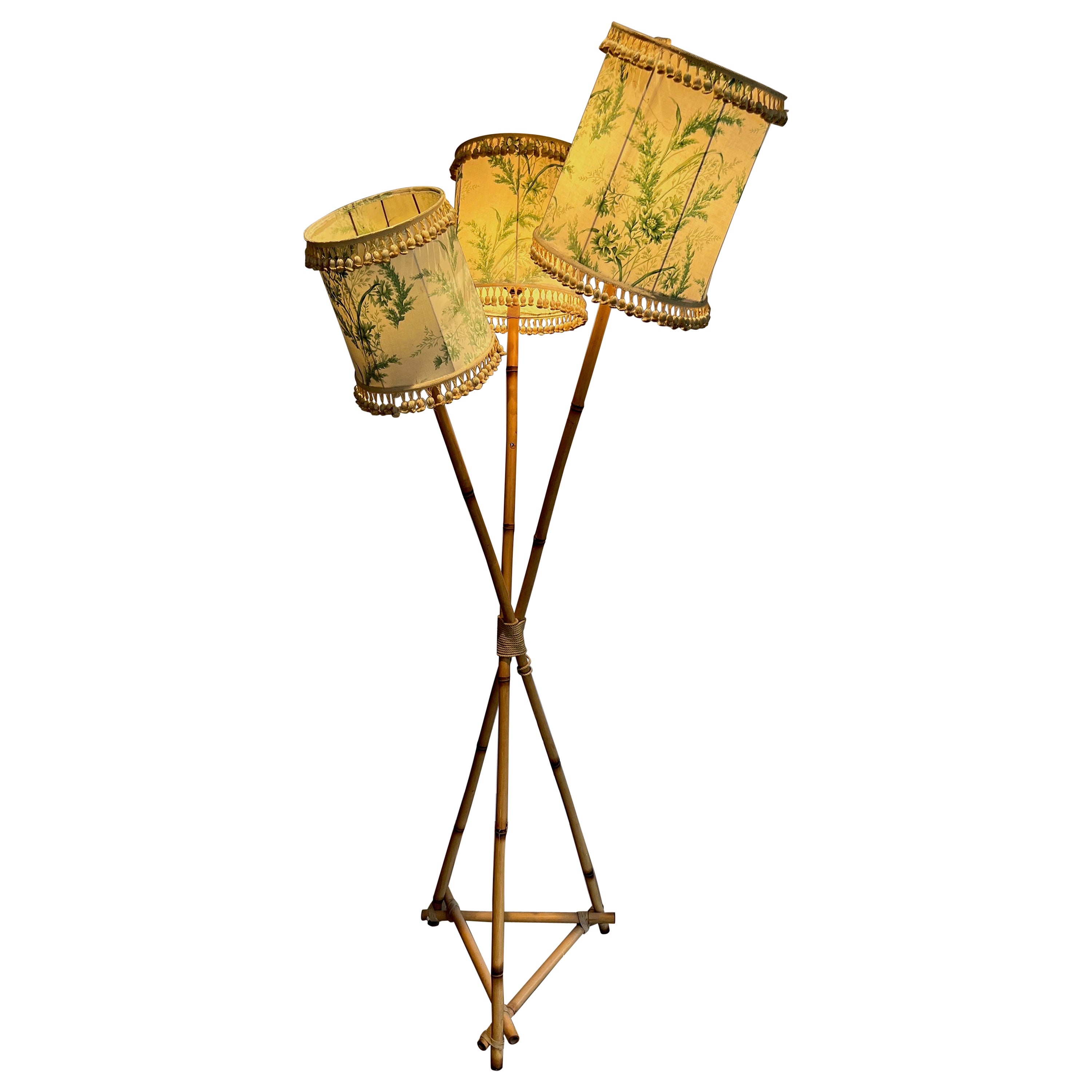 Stehlampe aus Bambus und Seil mit 3 Lichtern. Französisches Werk im Stil von Audoux Minet. 