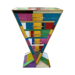 Fabuleuse commode rétro colorée en forme de V de Murano