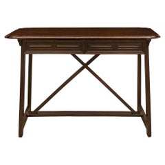 Mesa auxiliar/escritorio de nogal toscano italiano del siglo XVII