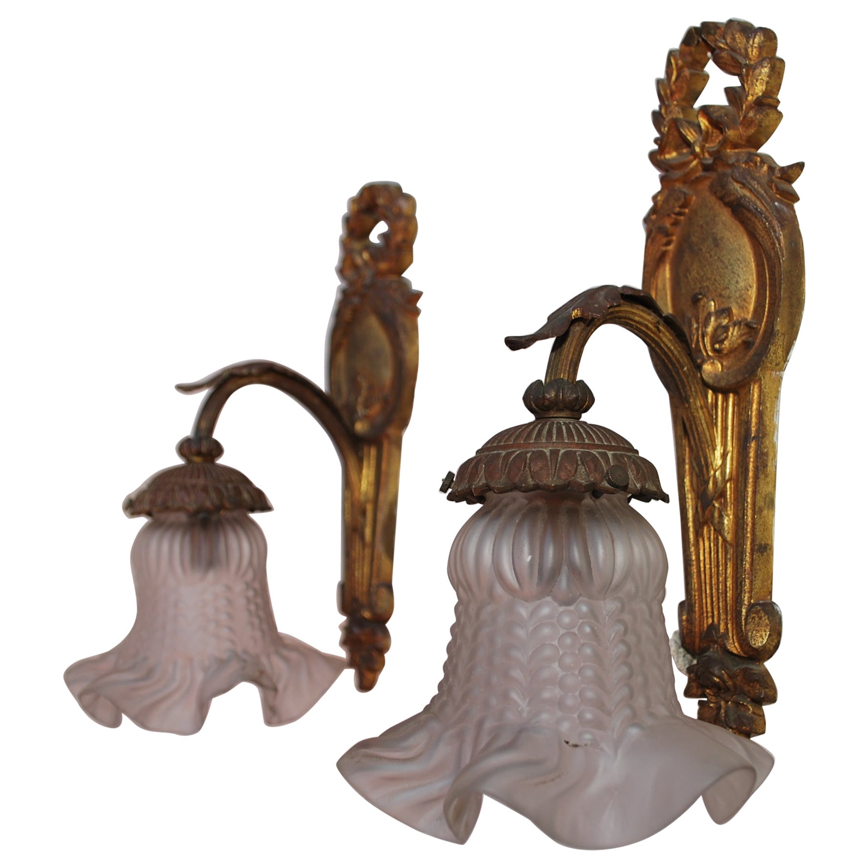 Elegant Pair of Turn of the Century French Bronze Sconces For Sale