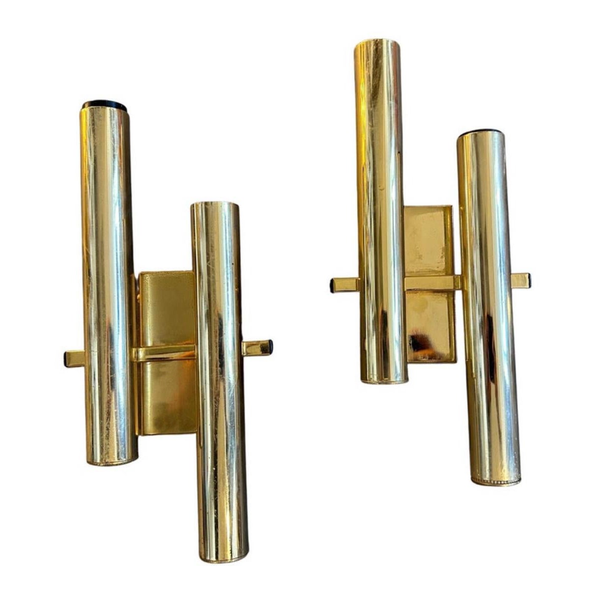 1970s Set of Two Mid-Century Modern Brass Wall Sconces by Gaetano Sciolari