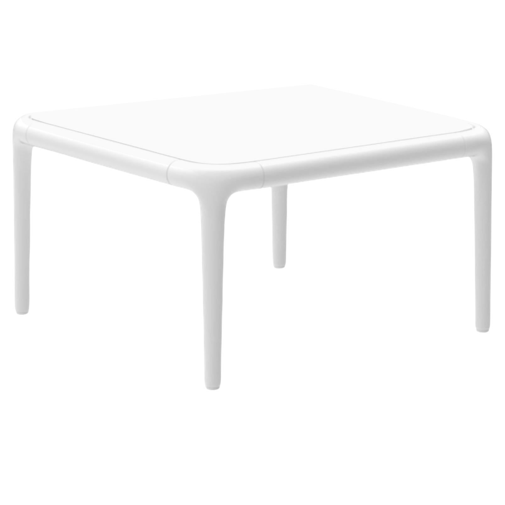 Table basse blanche Xaloc 50 avec plateau en verre par Mowee