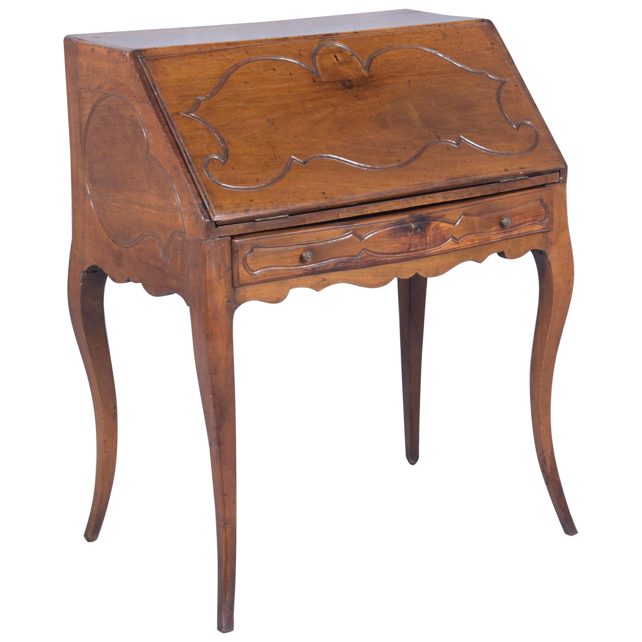 Restored Late 18th-Century French Antique Secrétaire with Intricate Carvings For Sale