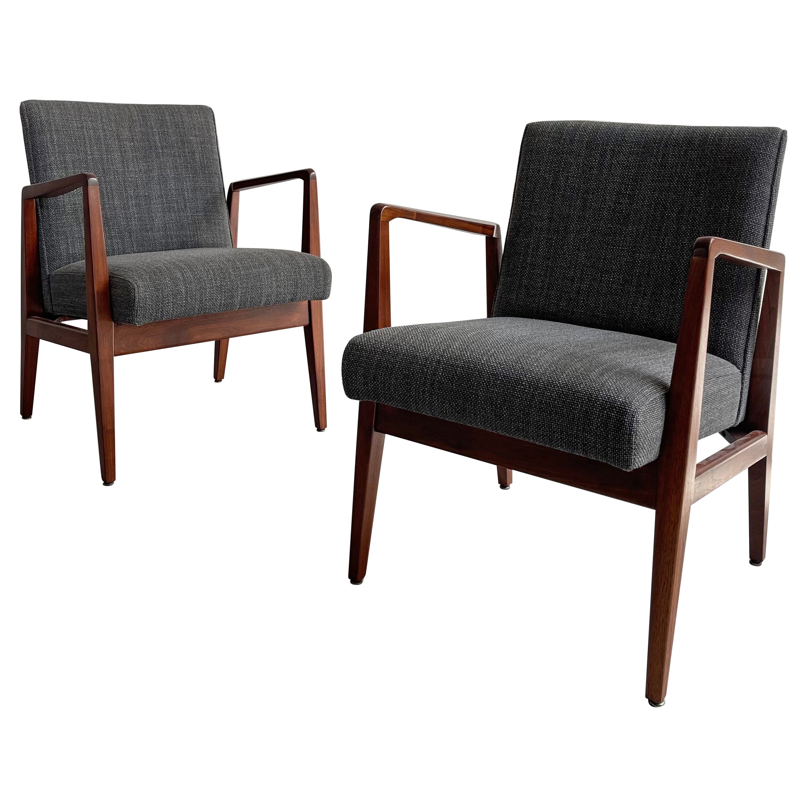 Pair Mid-Century Modern Walnut Armchairs by Jens Risom For Sale
