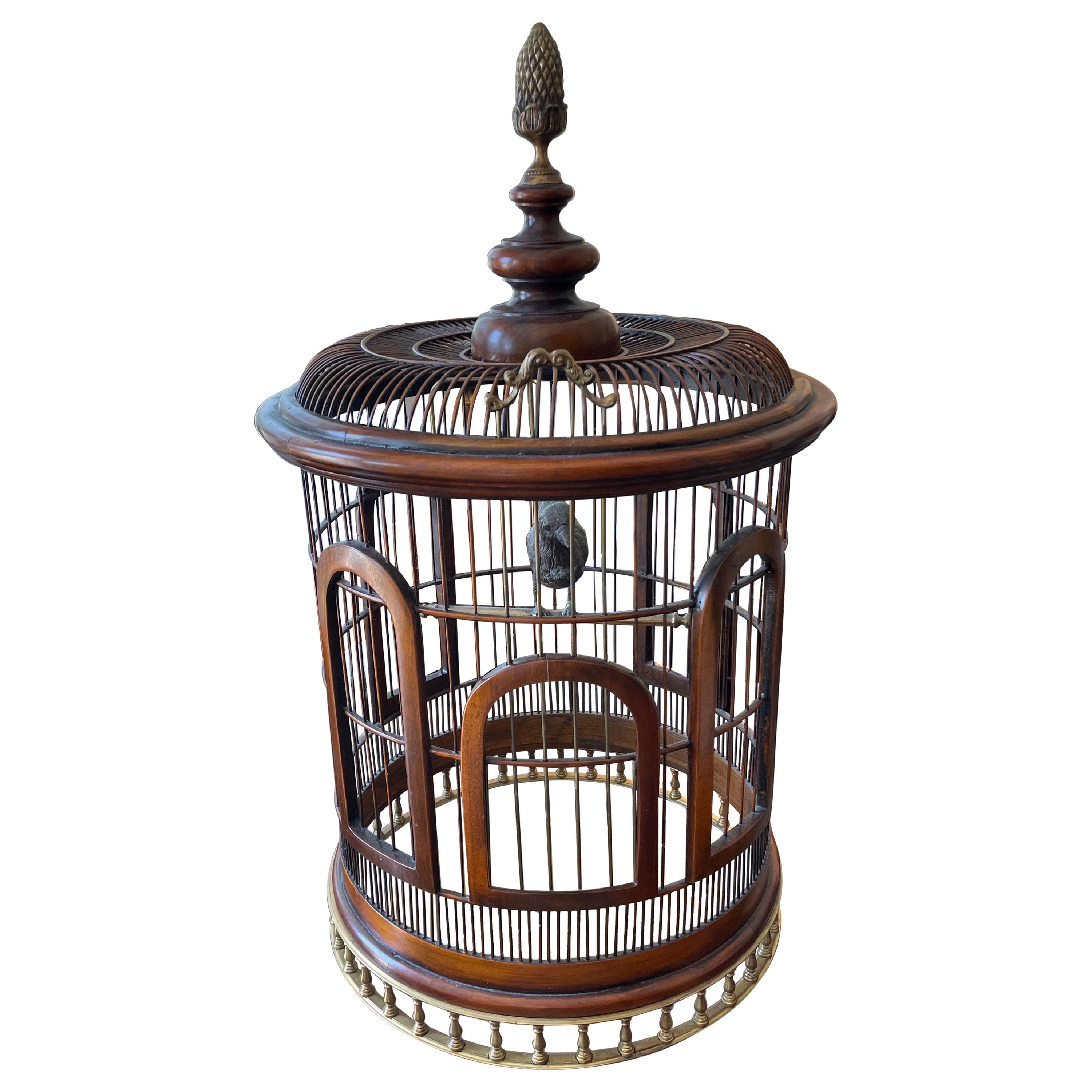 Cage à oiseaux décorative en bois et laiton avec dôme