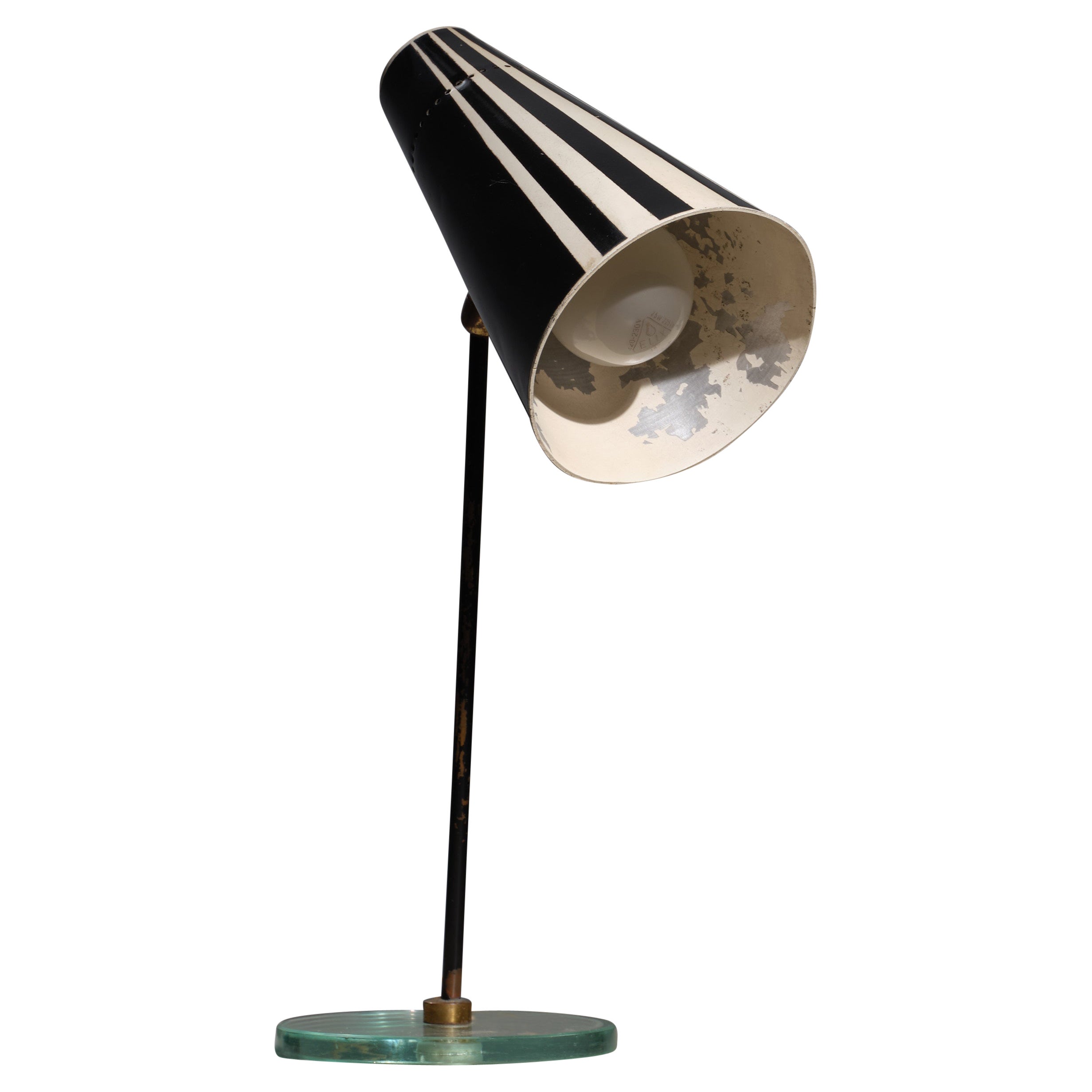 Italian 1950s Table Lamp, Exquisite Elegance in Enamel-Coated Steel and Brass For Sale