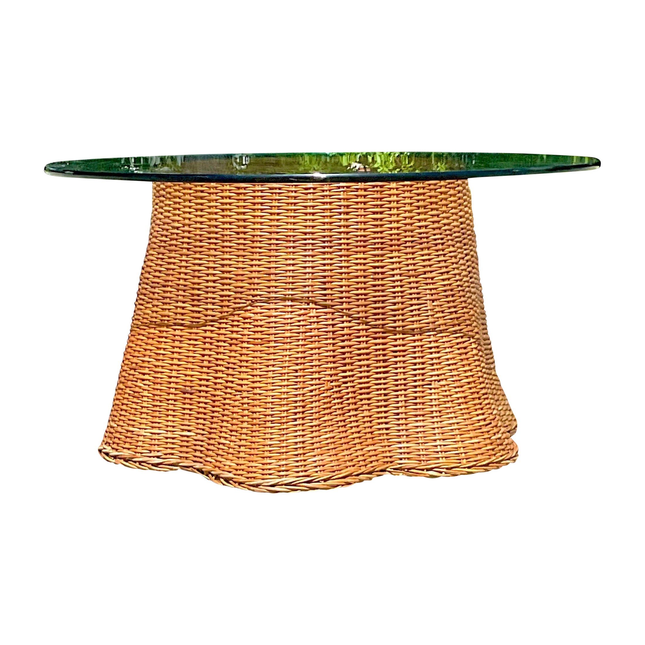 Fin du 20ème siècle Vintage Coastal Woven Rattan Ghost Center Hall Table