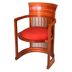 Sedia Barrel di Frank Lloyd Wright per Cassina
