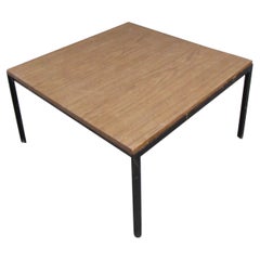 Table basse vintage en stratifié « T-Angle »