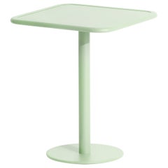 Petite table de salle à manger carrée Bistro Week-end en aluminium vert pastel de Friture