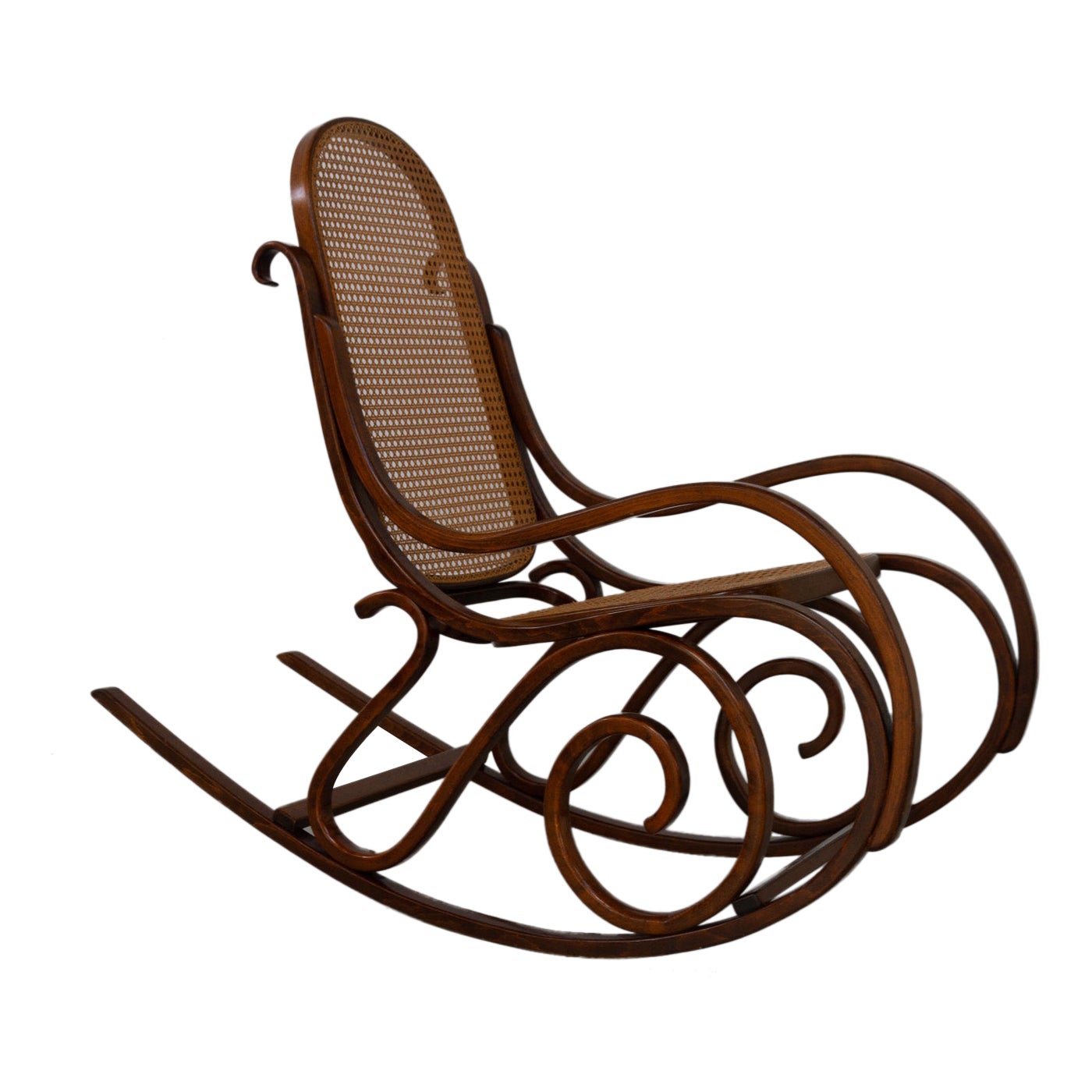 Chaise à bascule vintage en bois cintré marron, années 1950.