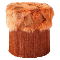 Pouf en fourrure de coyote orange patchwork de Lorenza Bozzoli