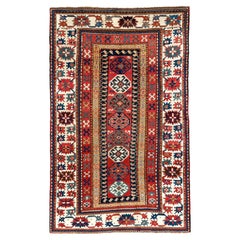 Tapis caucasien ancien de type Kazak, dessus de l'étagère Tapis de collection, vers 1870