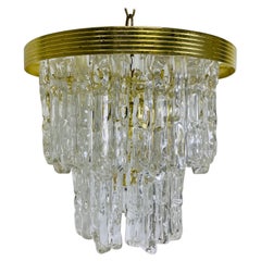 Lustre de style cascade en lucite et laiton, Vintage Mid-Century Modern