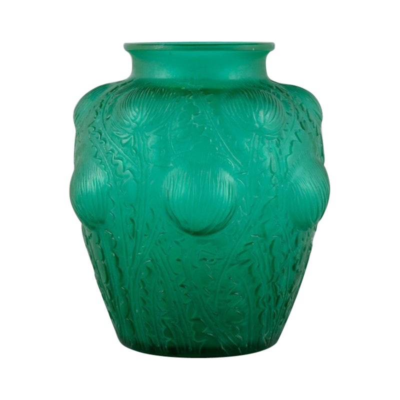 René Lalique, France, Rare Domremy Art Glass Vase in Emerald Green, Ca 1926 For Sale