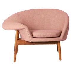 Chaise longue Fried Egg Left de Warm Nordic, couleur rose pâle