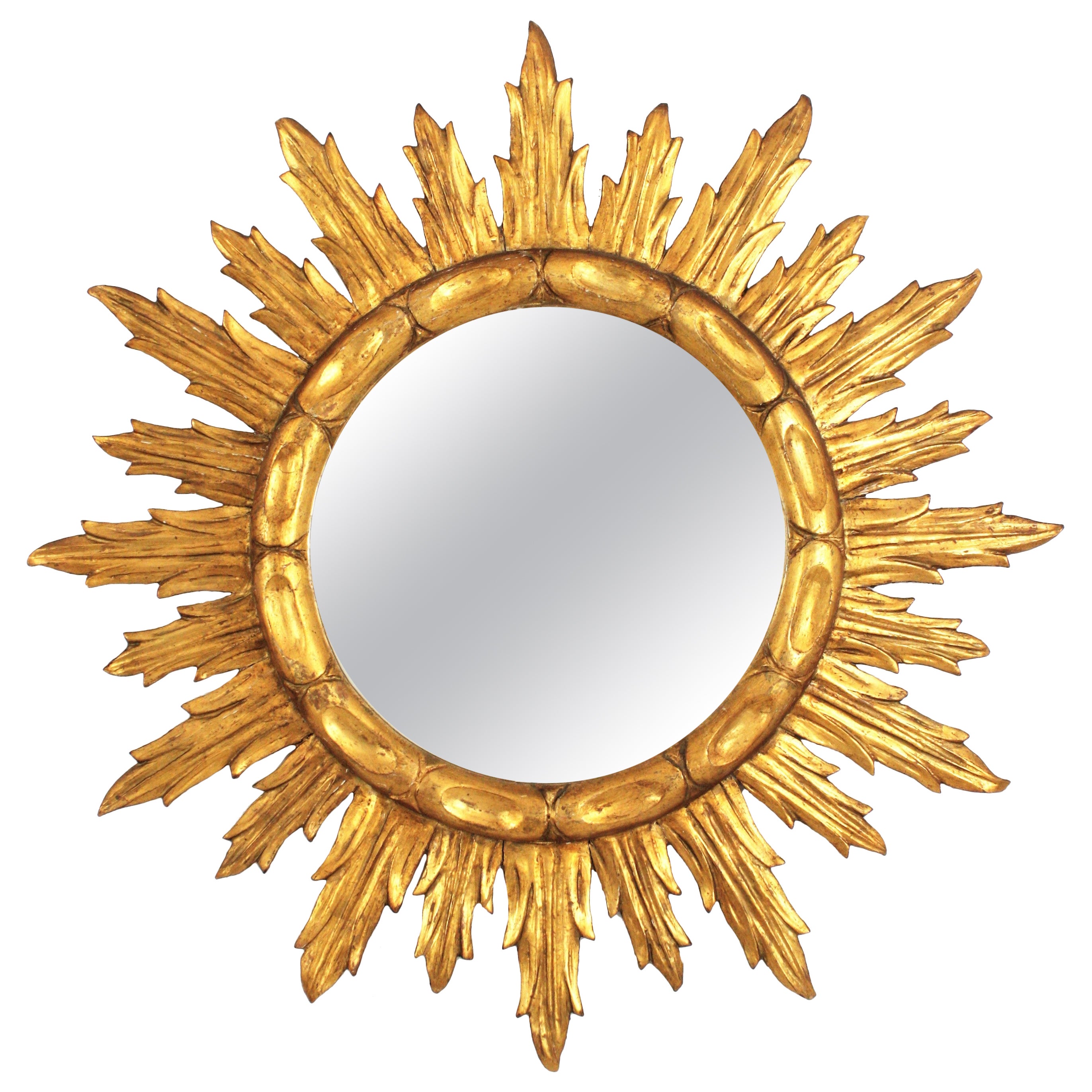 Spanischer Sunburst-Spiegel aus geschnitztem Giltwood, 1950er Jahre im Angebot
