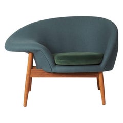 Fried Egg Left Lounge Chair Petrol, Forest Green by Warm Nordic