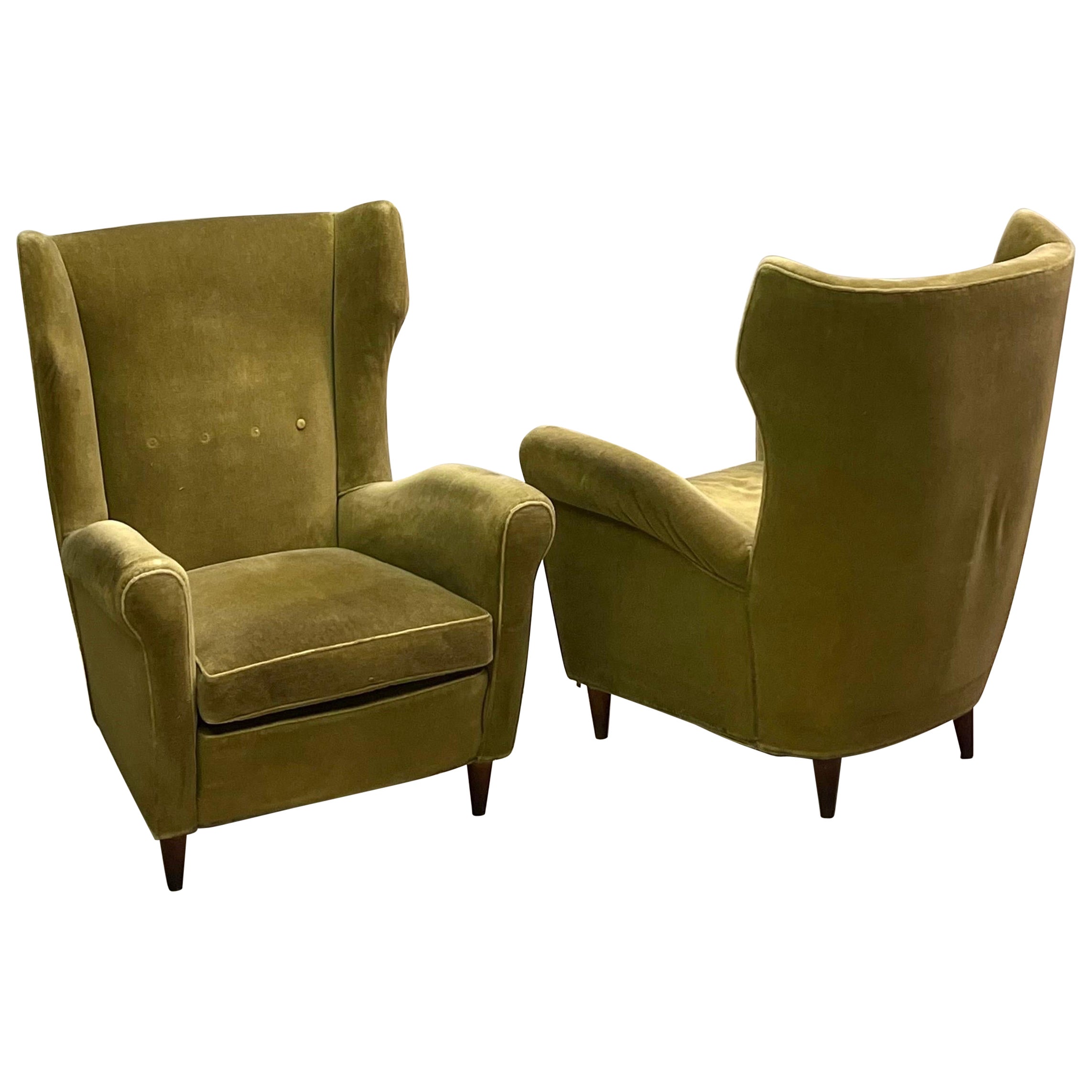 Pair of Italian Mid-Century Wingback Lounge Chairs Attr. to Gio Ponti, Model 512 For Sale