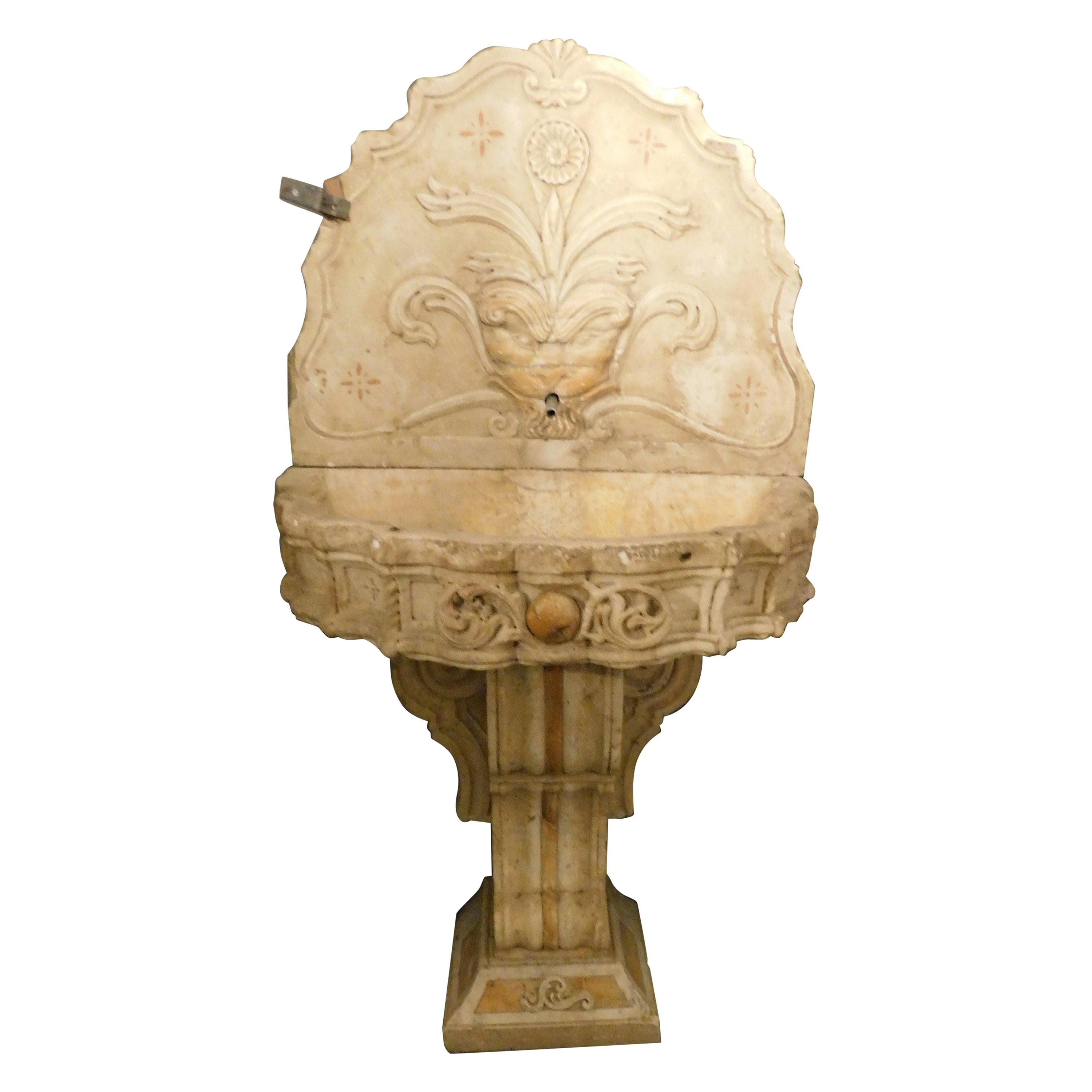 Ancient Fountain in Carved and Inlaid Marble, 16th/17th Century, from Sicily For Sale