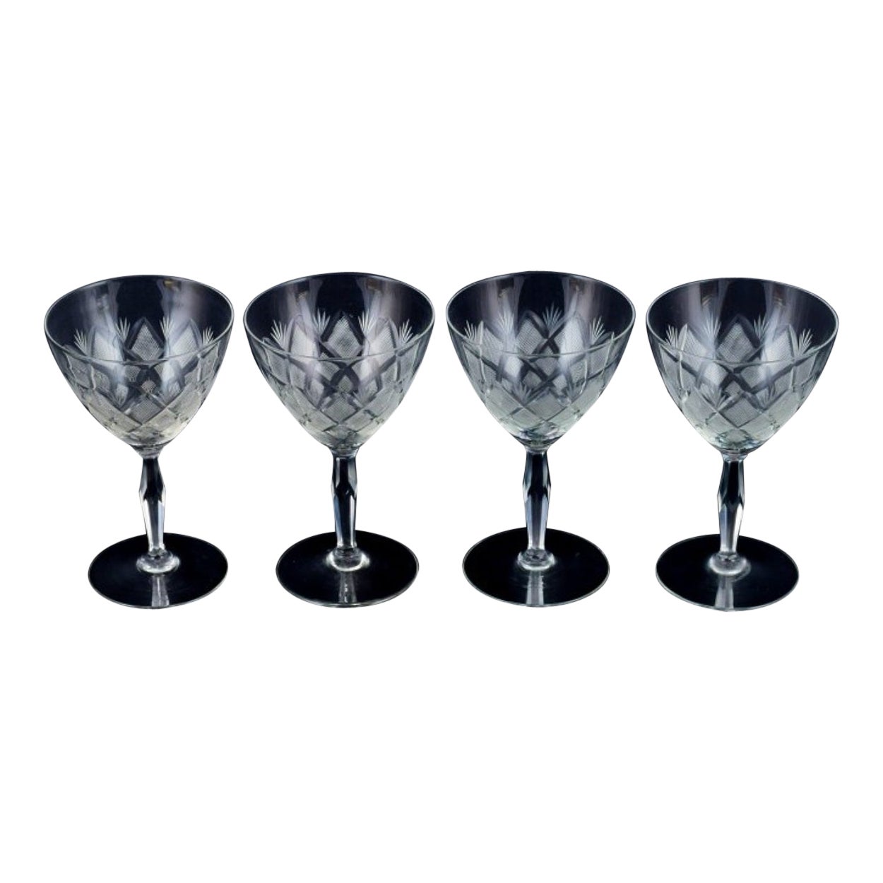 Wien Antik, Lyngby Glas, Danemark, ensemble vintage de quatre verres à vin rouge transparent.