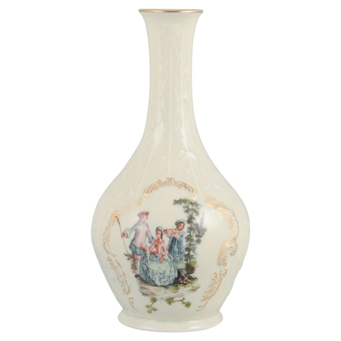 Rosenthal, Deutschland. Cremefarbene Vase „Sanssouci“, mit Figuren verziert.