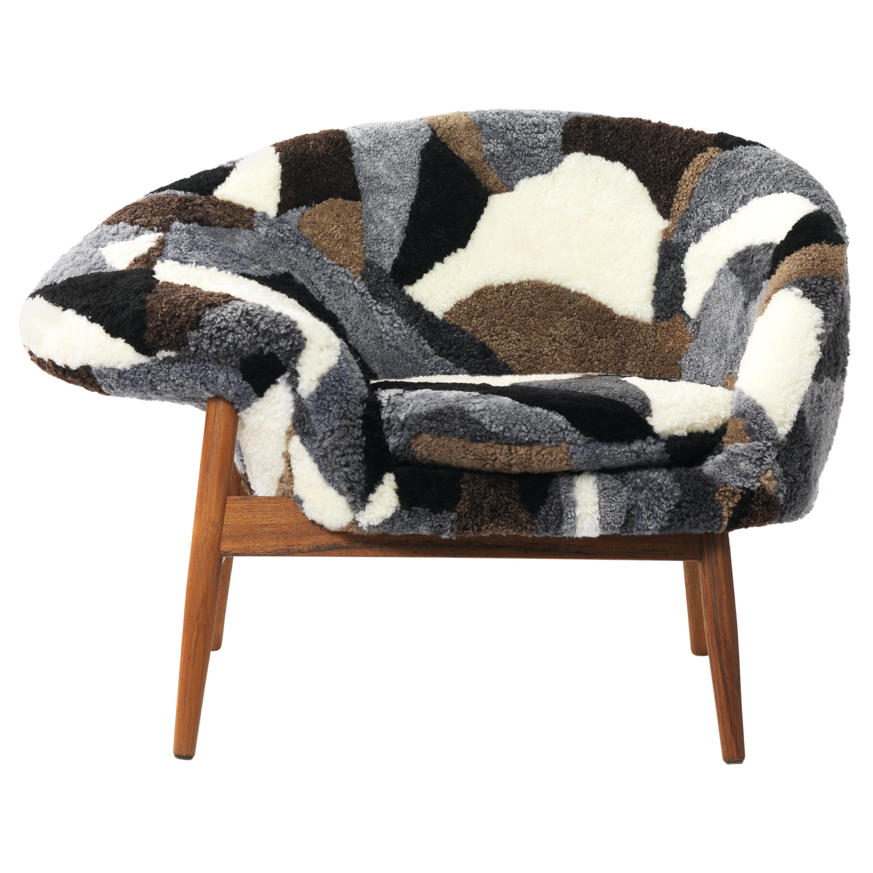 Fried Egg Left Lounge Chair Sheepskin Patchwork Mix by Warm Nordic For Sale