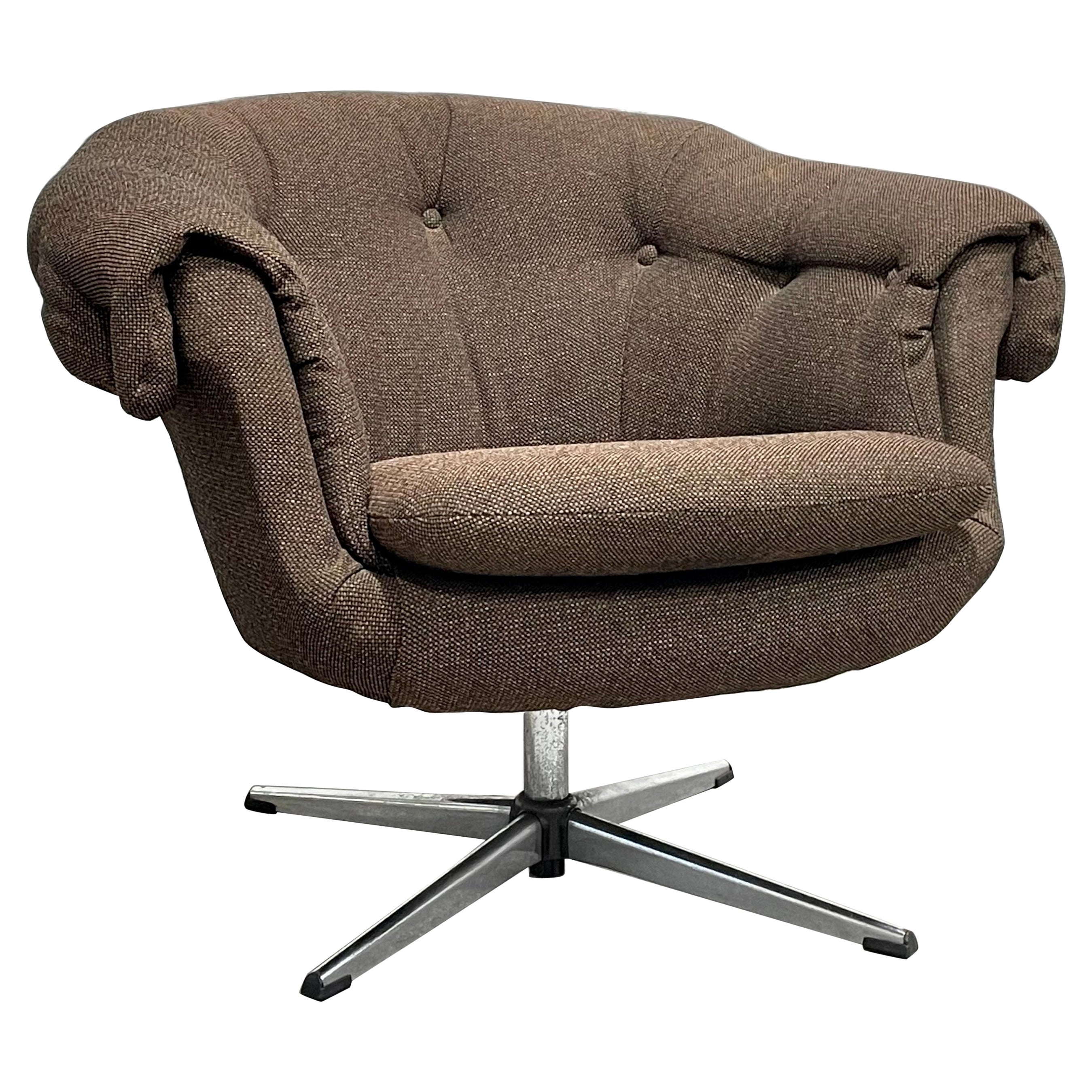 Mid-Century Modern Tufted Overman Pod Lounge Chair