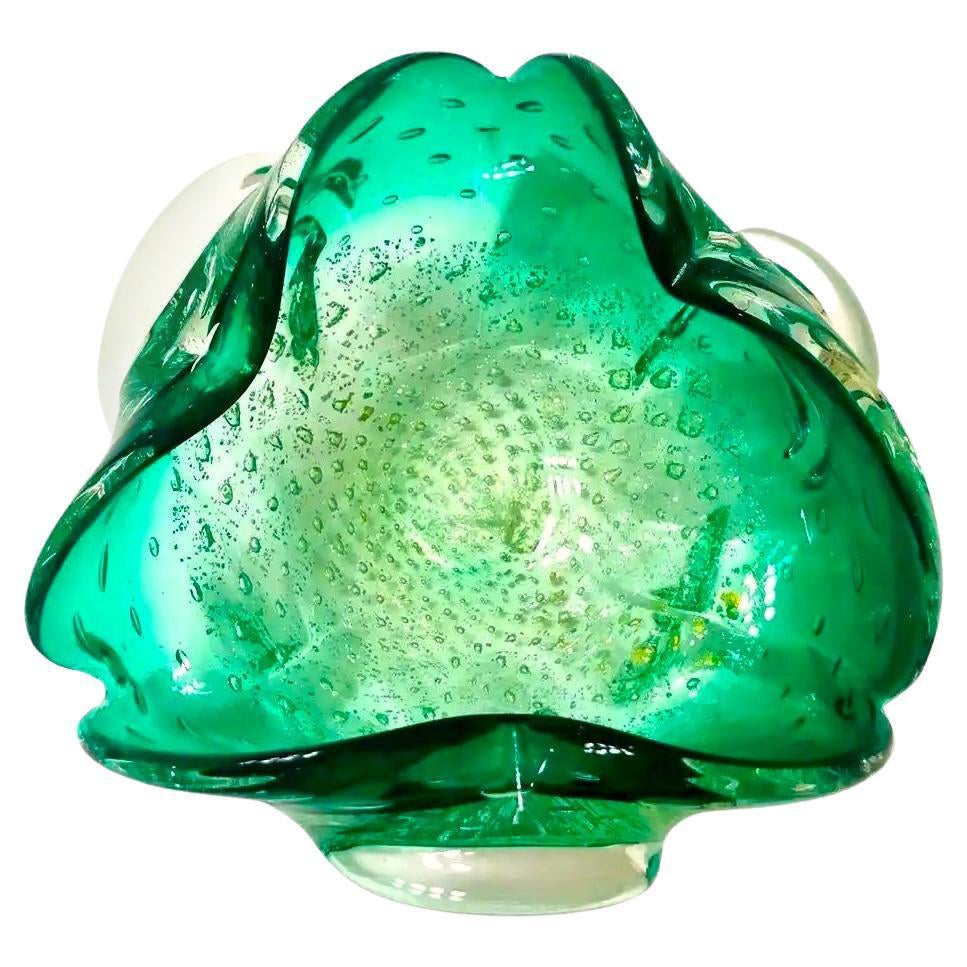 Cuenco o cenicero de cristal de Murano verde con detalles en pan de oro, Italia, c. 1950