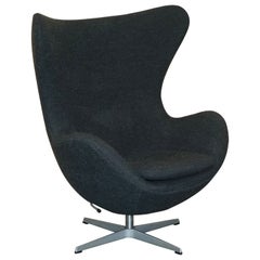 Original 1996 Stamped Fritz Hansen Egg Chair in Black / Grey Fabric