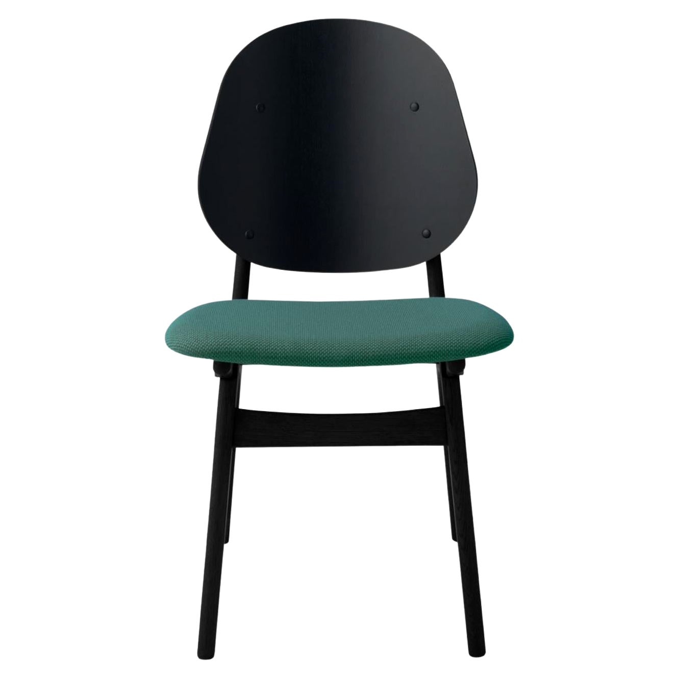 Noble Chair aus schwarz lackierter Buche, Jägergrün, Warm Nordic