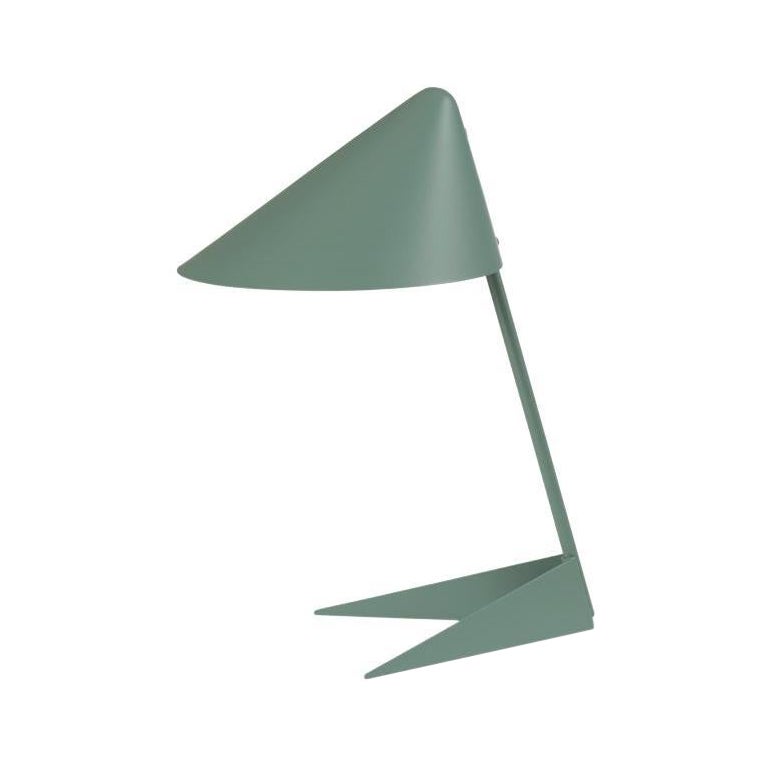 Lampe de bureau ambience verte poussiéreuse par Warm Nordic en vente