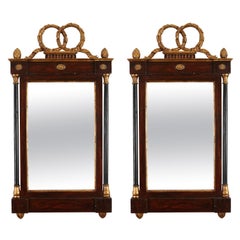 Paire de miroirs italiens de style néoclassique