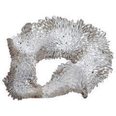  Sculpture debout en verre coulé texturé gris moucheté, Nina Casson McGarva